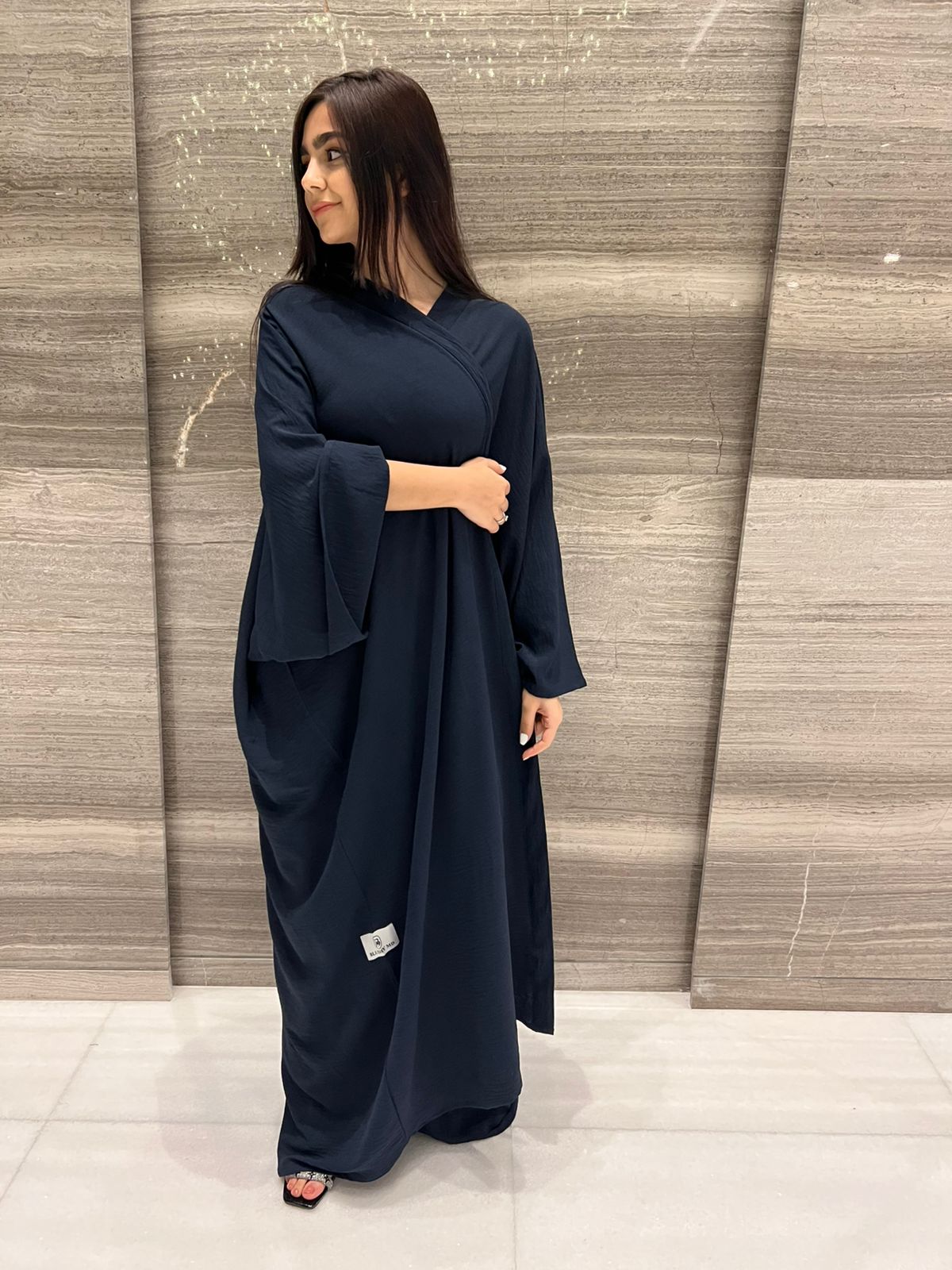 F2 Bahraini Abaya