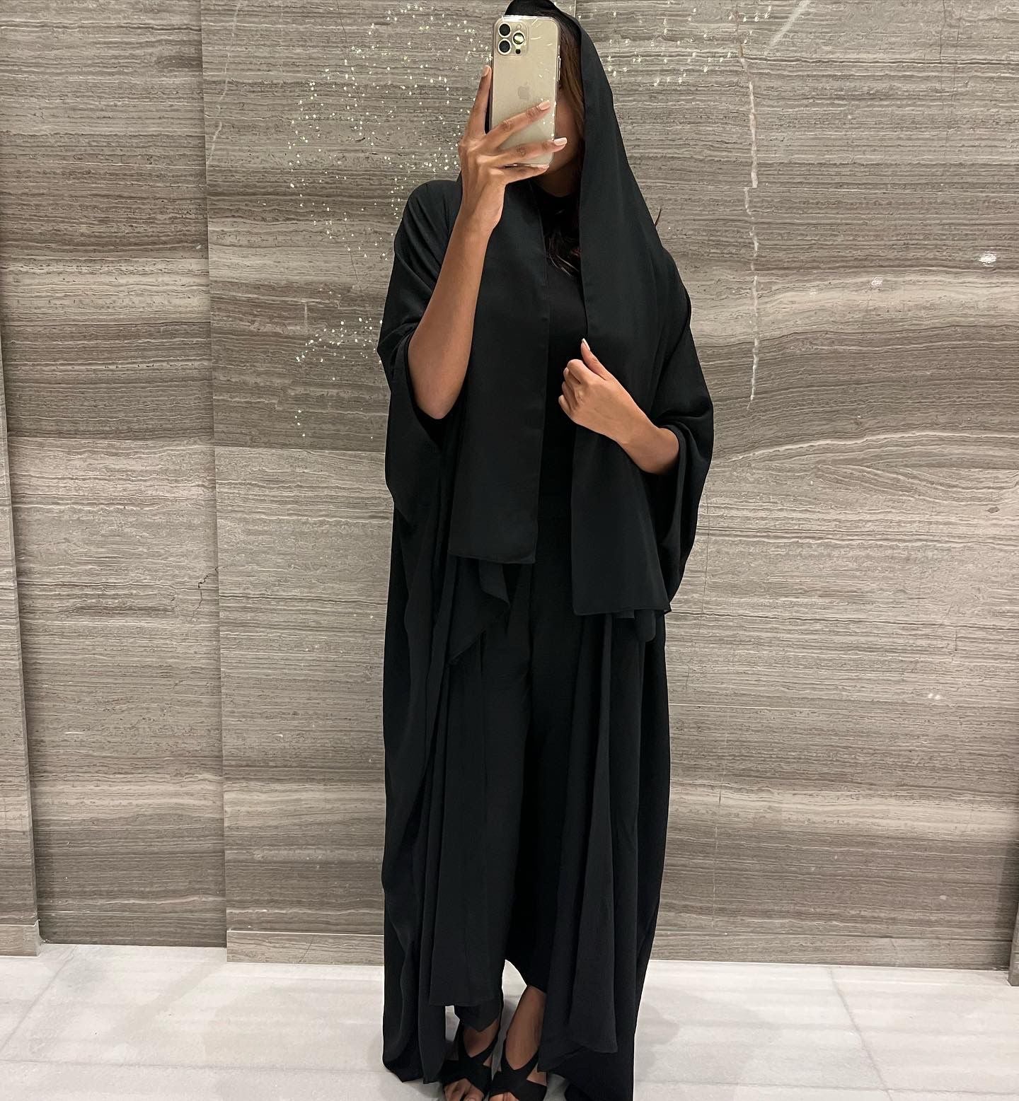 AB Bahrini Abaya